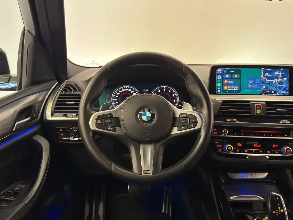 XDrive20i High Executive / M-pakket / Shadow Line / HUD