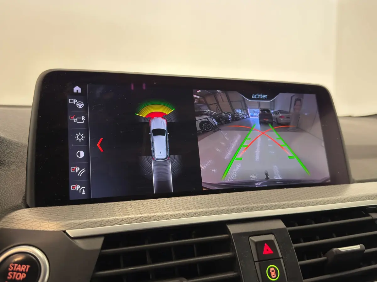 XDrive20i High Executive / M-pakket / Shadow Line / HUD