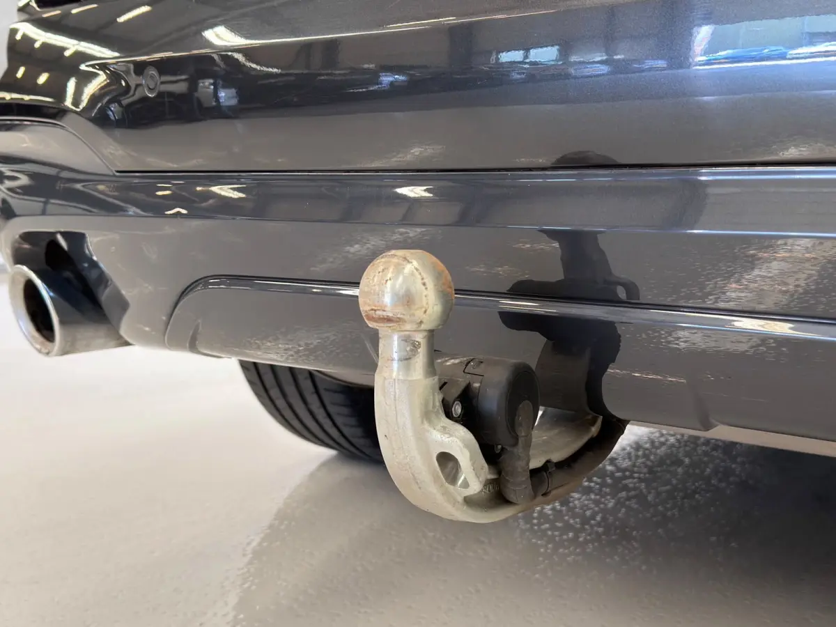 XDrive20i High Executive / M-pakket / Shadow Line / HUD