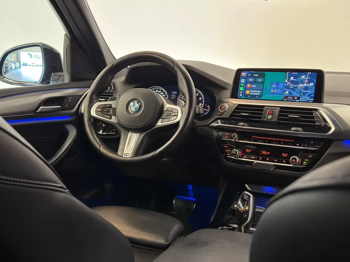 XDrive20i High Executive / M-pakket / Shadow Line / HUD