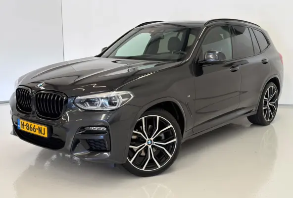 XDrive20i High Executive / M-pakket / Shadow Line / HUD