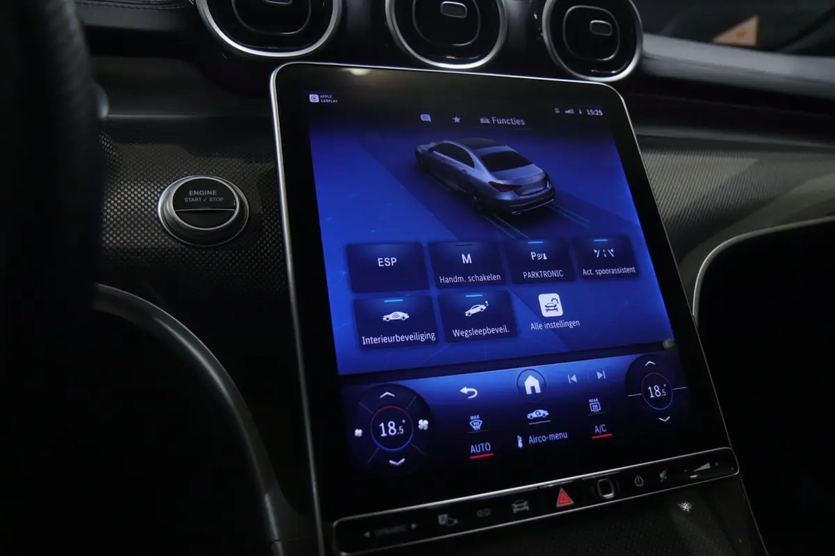 300 E AMG Line PANO/CARPLAY/SFEERV/CAMERA/BOMVOL