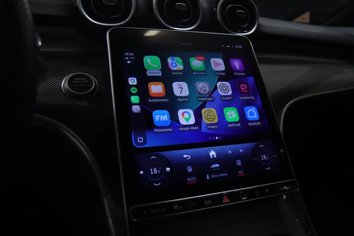 300 E AMG Line PANO/CARPLAY/SFEERV/CAMERA/BOMVOL
