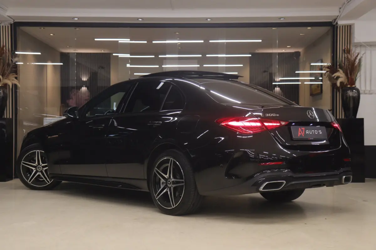 300 E AMG Line PANO/CARPLAY/SFEERV/CAMERA/BOMVOL