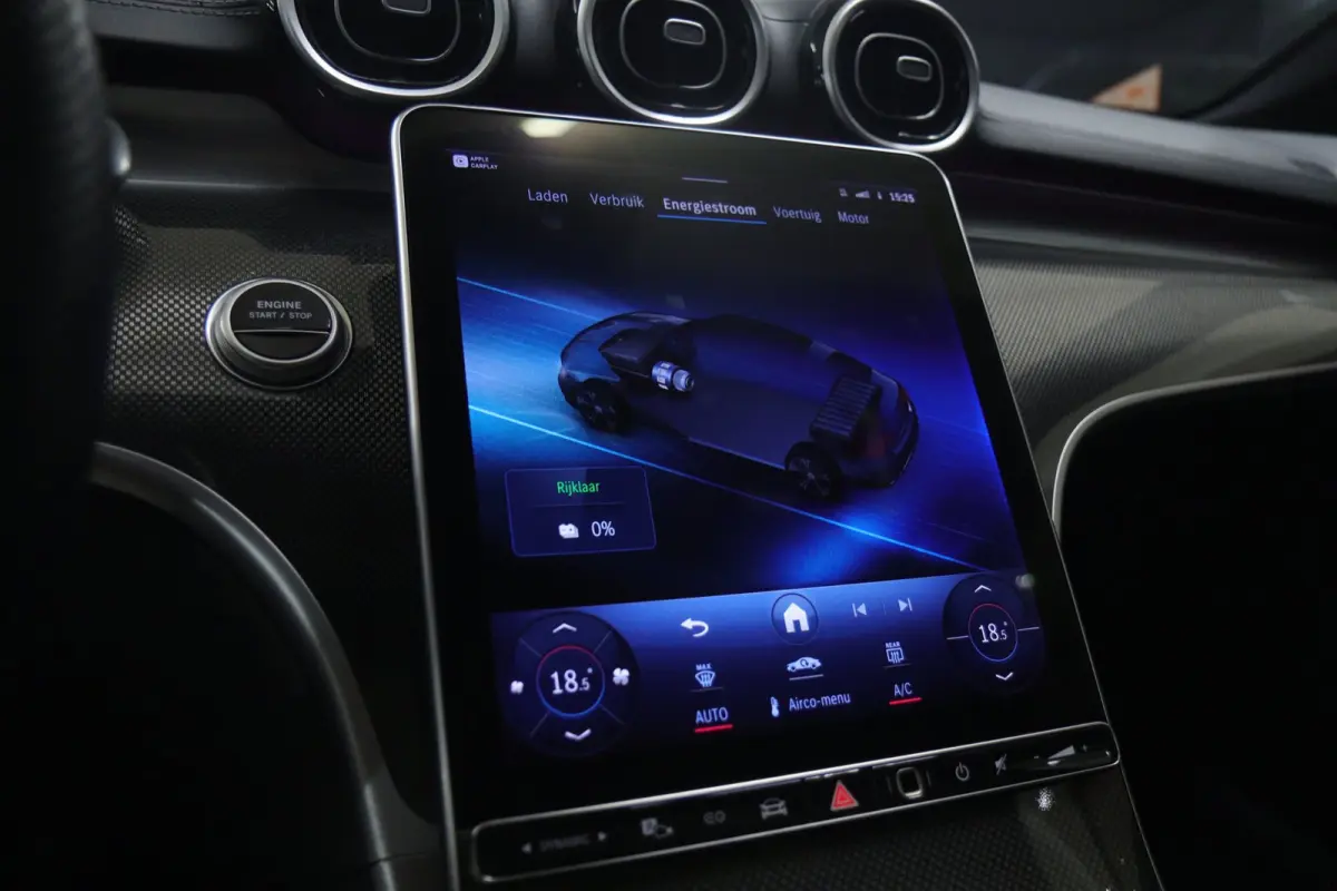300 E AMG Line PANO/CARPLAY/SFEERV/CAMERA/BOMVOL
