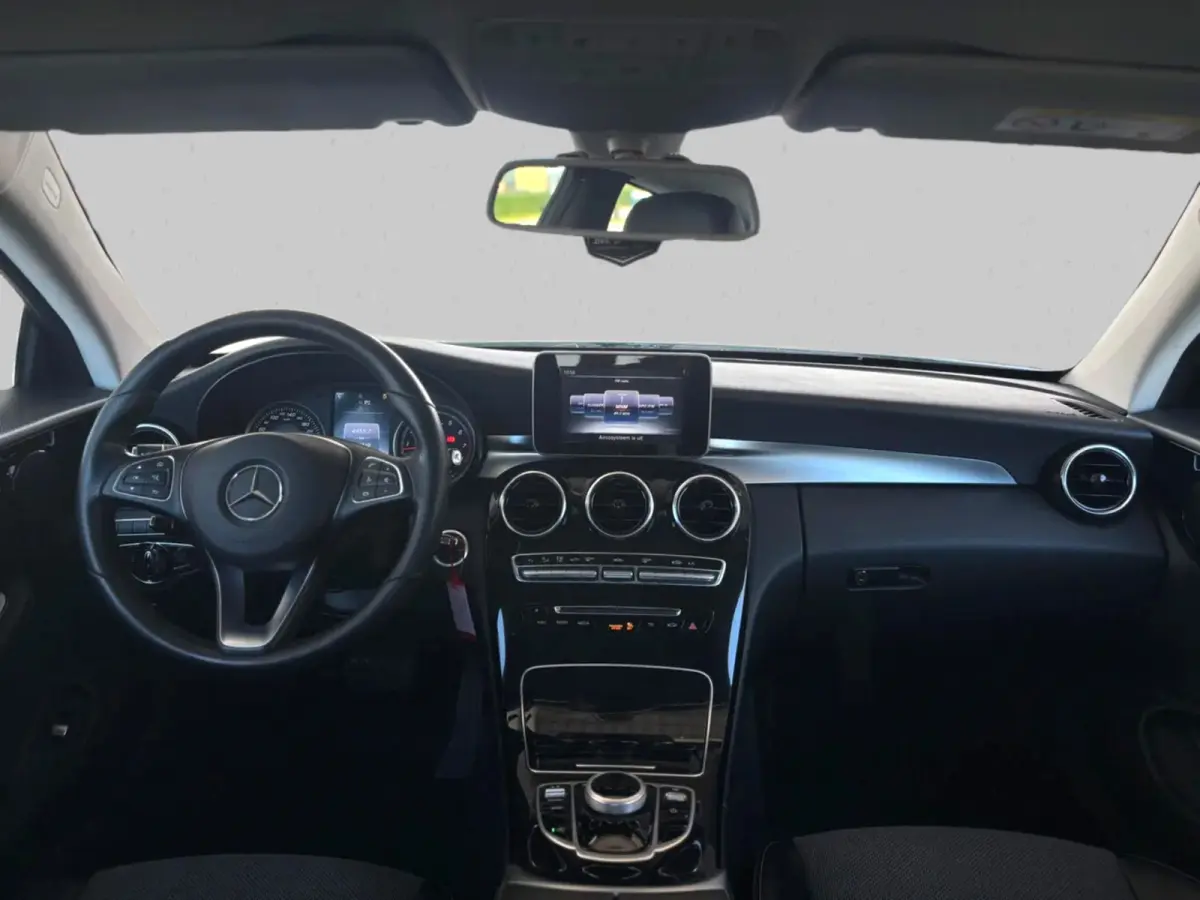180 Ambition AMG Automaat (Goed onderhoud, NL-auto, Carplay, Navi, Parkeersensoren, Airco, Etc)