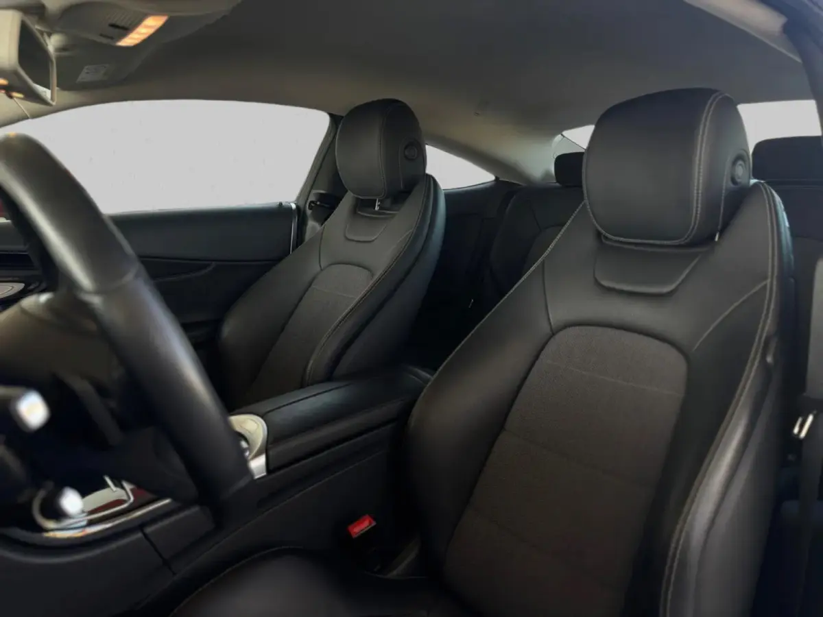 180 Ambition AMG Automaat (Goed onderhoud, NL-auto, Carplay, Navi, Parkeersensoren, Airco, Etc)