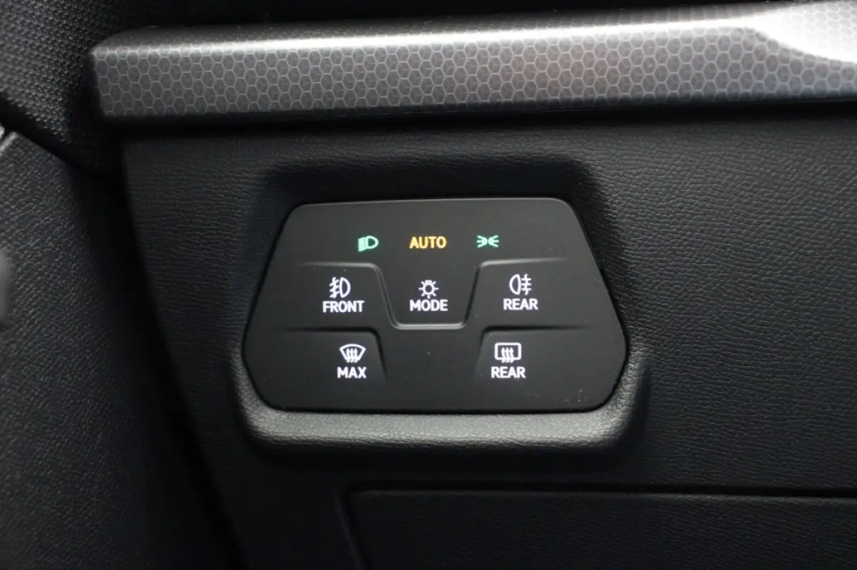 1.0 TSI Style Business Intense - Digitaal Cockpit, Carplay, Camera