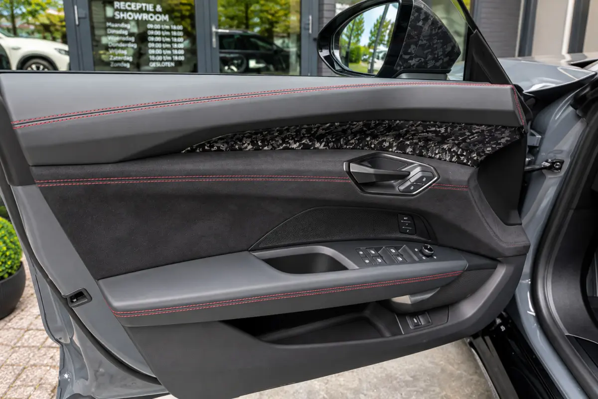 RS e-tron GT Performance l 843 pk I Ceramic l Carbon l Facelift