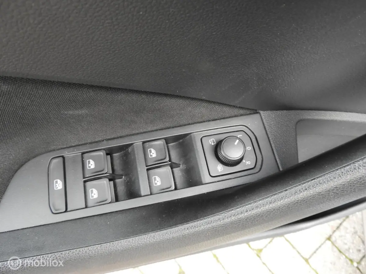1.0 TSI Business Edition