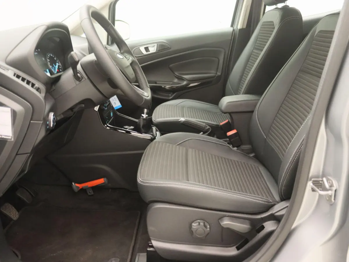 1.0 EcoBoost Titanium | Camera | Apple Carplay | Climate Control |