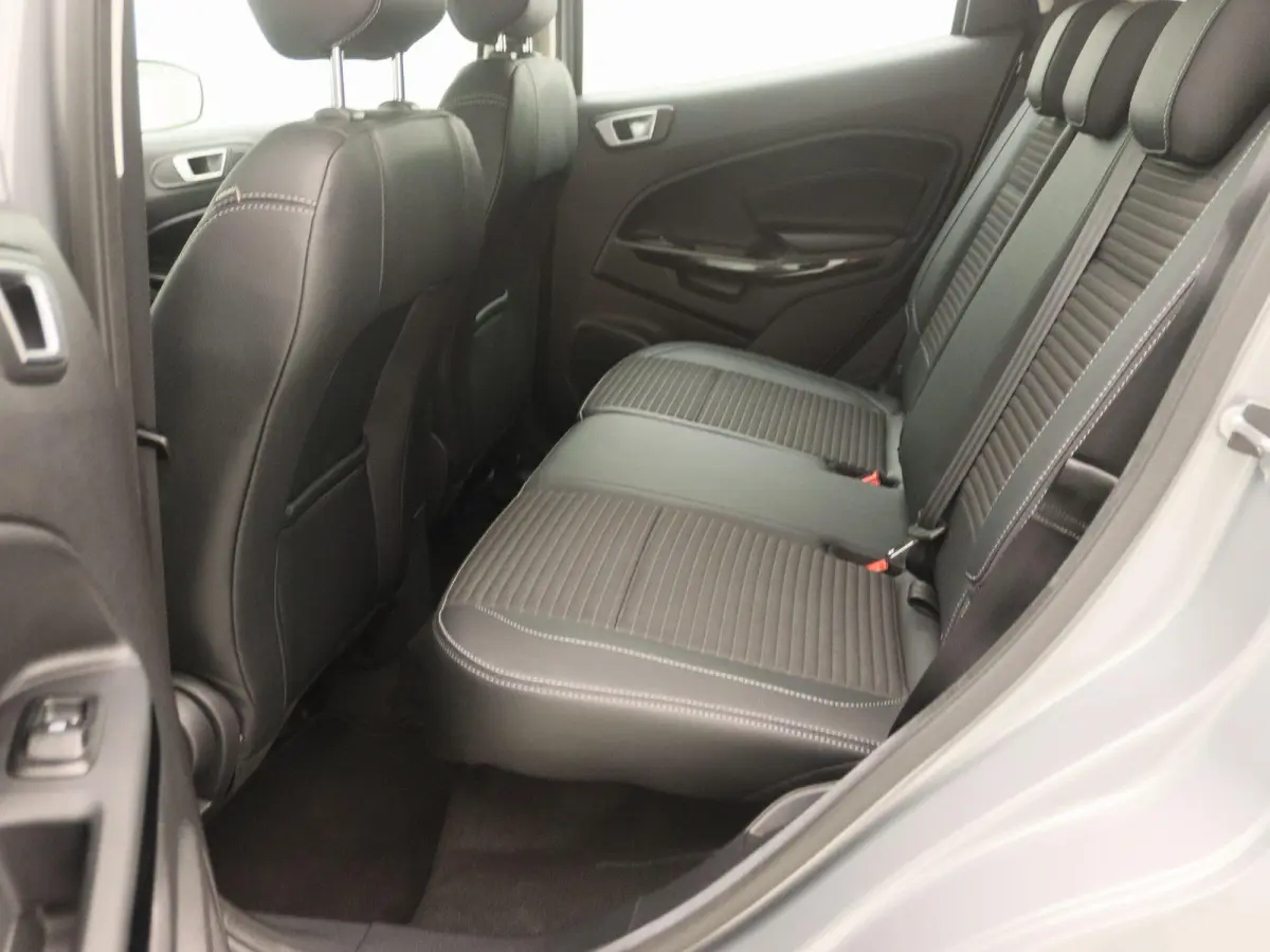1.0 EcoBoost Titanium | Camera | Apple Carplay | Climate Control |