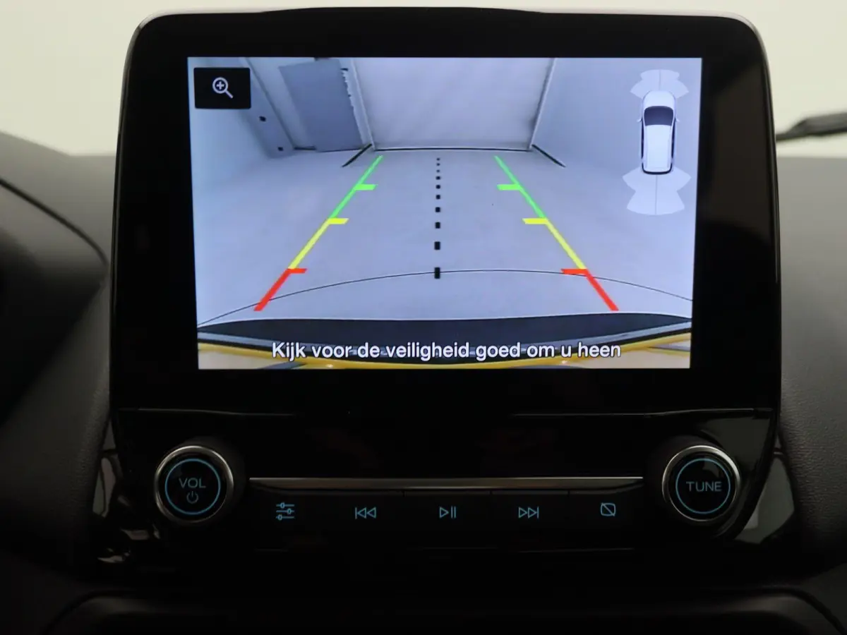 1.0 EcoBoost Titanium | Camera | Apple Carplay | Climate Control |