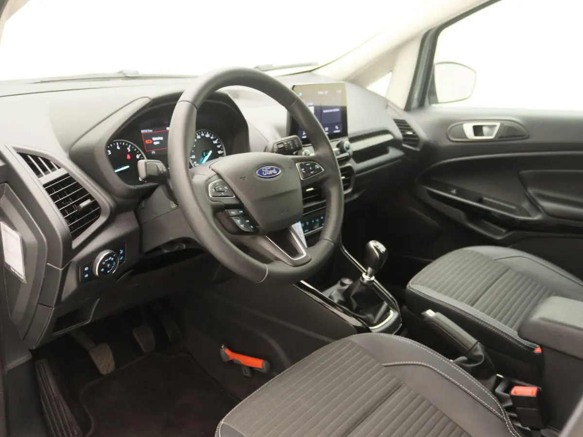 1.0 EcoBoost Titanium | Camera | Apple Carplay | Climate Control |