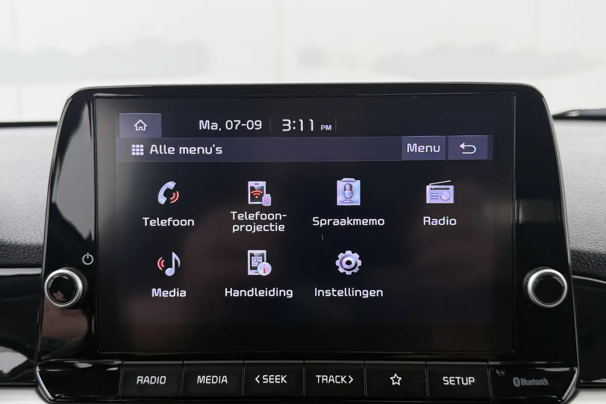 1.0 DPi DynamicLine Camera Carplay Cruise DAB 14'LMV