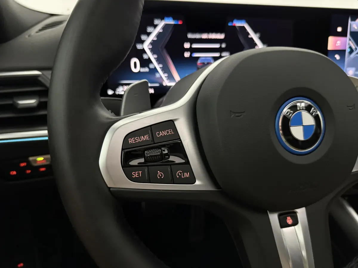 320e M-Sport | Pano | Virtual | Camera | Sfeer | Memory | Carplay | LED | Cruise | Leder