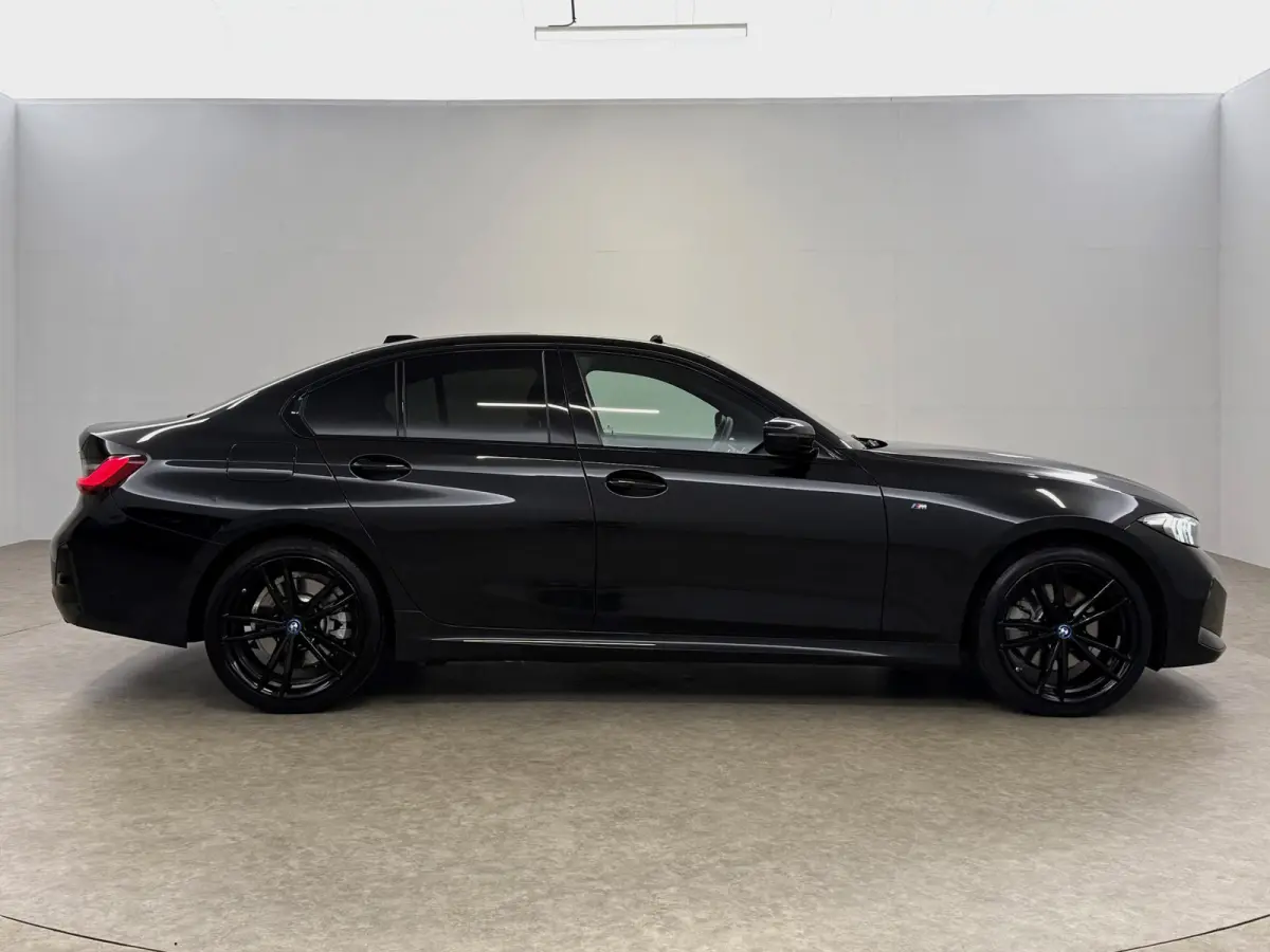 320e M-Sport | Pano | Virtual | Camera | Sfeer | Memory | Carplay | LED | Cruise | Leder
