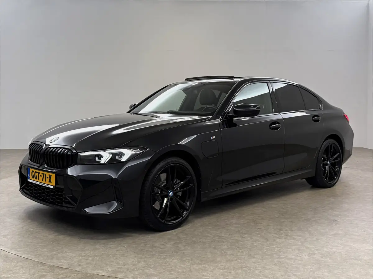 320e M-Sport | Pano | Virtual | Camera | Sfeer | Memory | Carplay | LED | Cruise | Leder