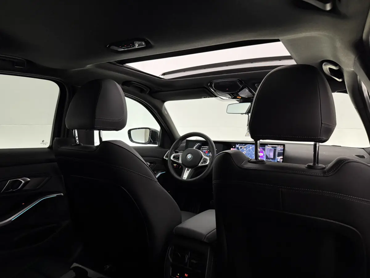 320e M-Sport | Pano | Virtual | Camera | Sfeer | Memory | Carplay | LED | Cruise | Leder