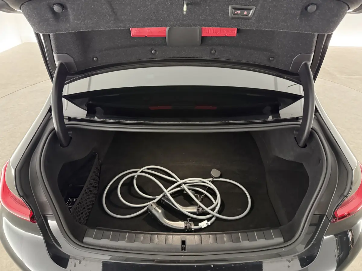 320e M-Sport | Pano | Virtual | Camera | Sfeer | Memory | Carplay | LED | Cruise | Leder