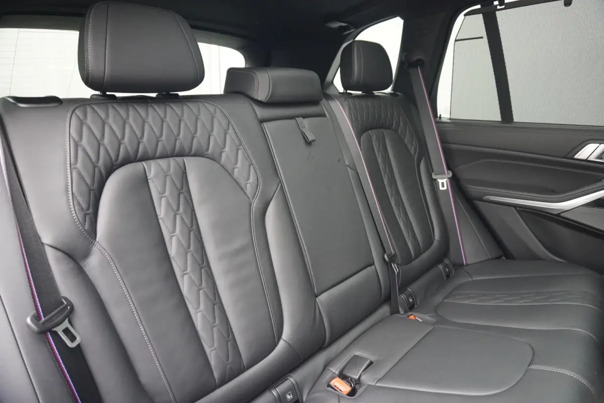 xDrive50e | M Sportpakket Pro | Panoramadak | Harman Kardon | M Multifunctionele voorstoelen | Carbon Exterieur