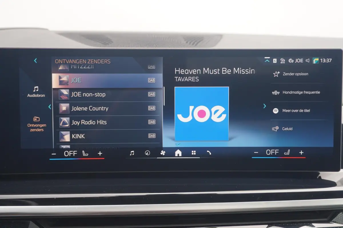 xDrive50e | M Sportpakket Pro | Panoramadak | Harman Kardon | M Multifunctionele voorstoelen | Carbon Exterieur