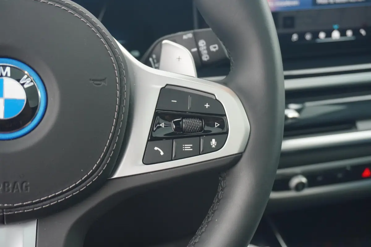xDrive50e | M Sportpakket Pro | Panoramadak | Harman Kardon | M Multifunctionele voorstoelen | Carbon Exterieur