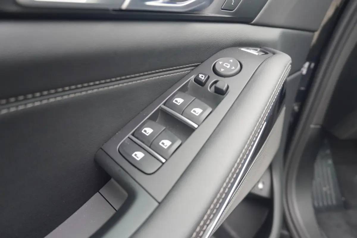 xDrive50e | M Sportpakket Pro | Panoramadak | Harman Kardon | M Multifunctionele voorstoelen | Carbon Exterieur