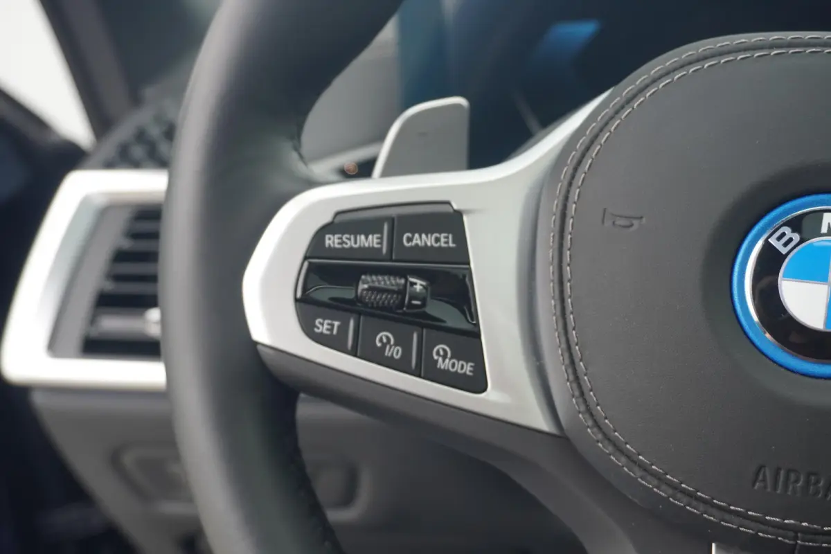 xDrive50e | M Sportpakket Pro | Panoramadak | Harman Kardon | M Multifunctionele voorstoelen | Carbon Exterieur