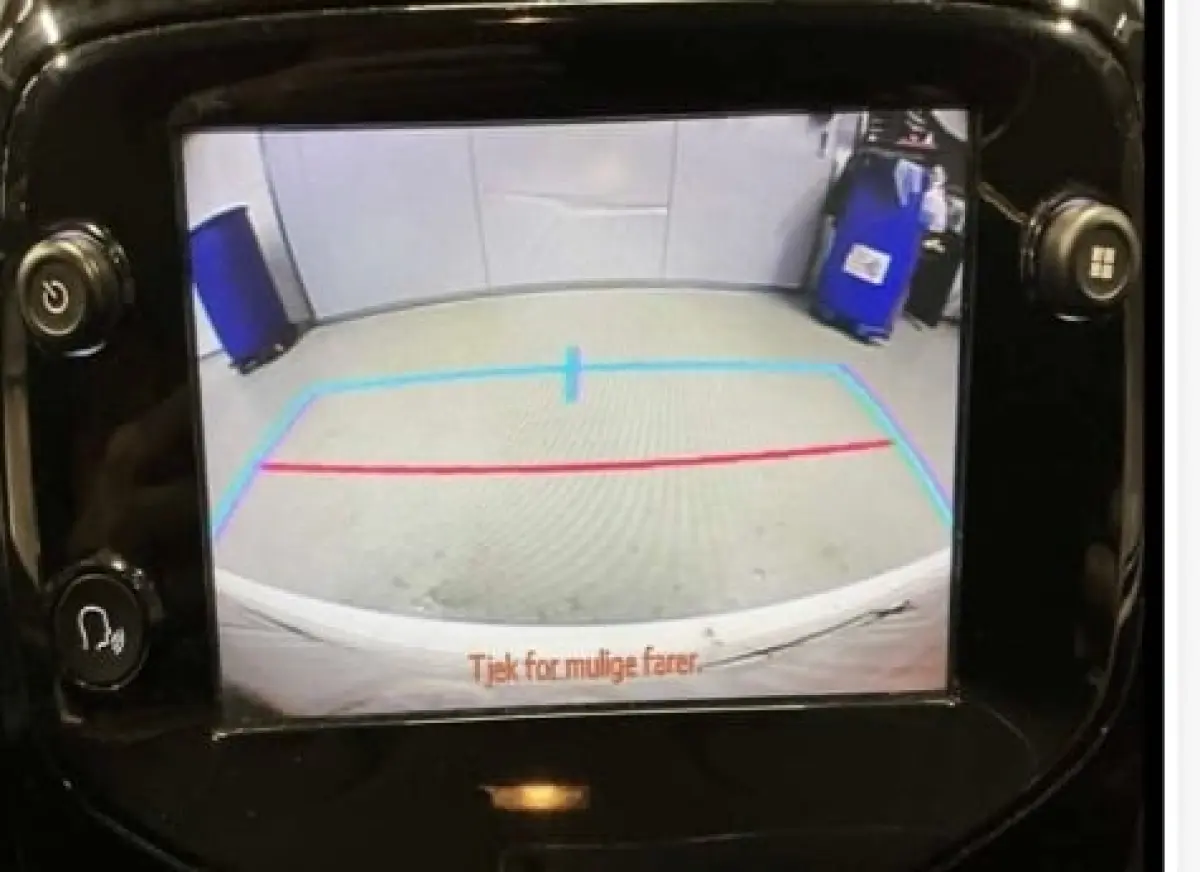 1.0 VTi Feel Camera | Climate Contol | Bluetooth | 5-Deurs | Elek. Ramen | Centrale Vergrendeling | Achteruitrijcamera | Airco | Apple Carplay/Android Auto|telefoonintegratie premium