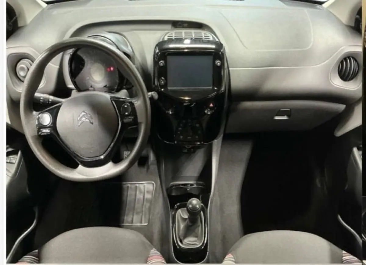 1.0 VTi Feel Camera | Climate Contol | Bluetooth | 5-Deurs | Elek. Ramen | Centrale Vergrendeling | Achteruitrijcamera | Airco | Apple Carplay/Android Auto|telefoonintegratie premium