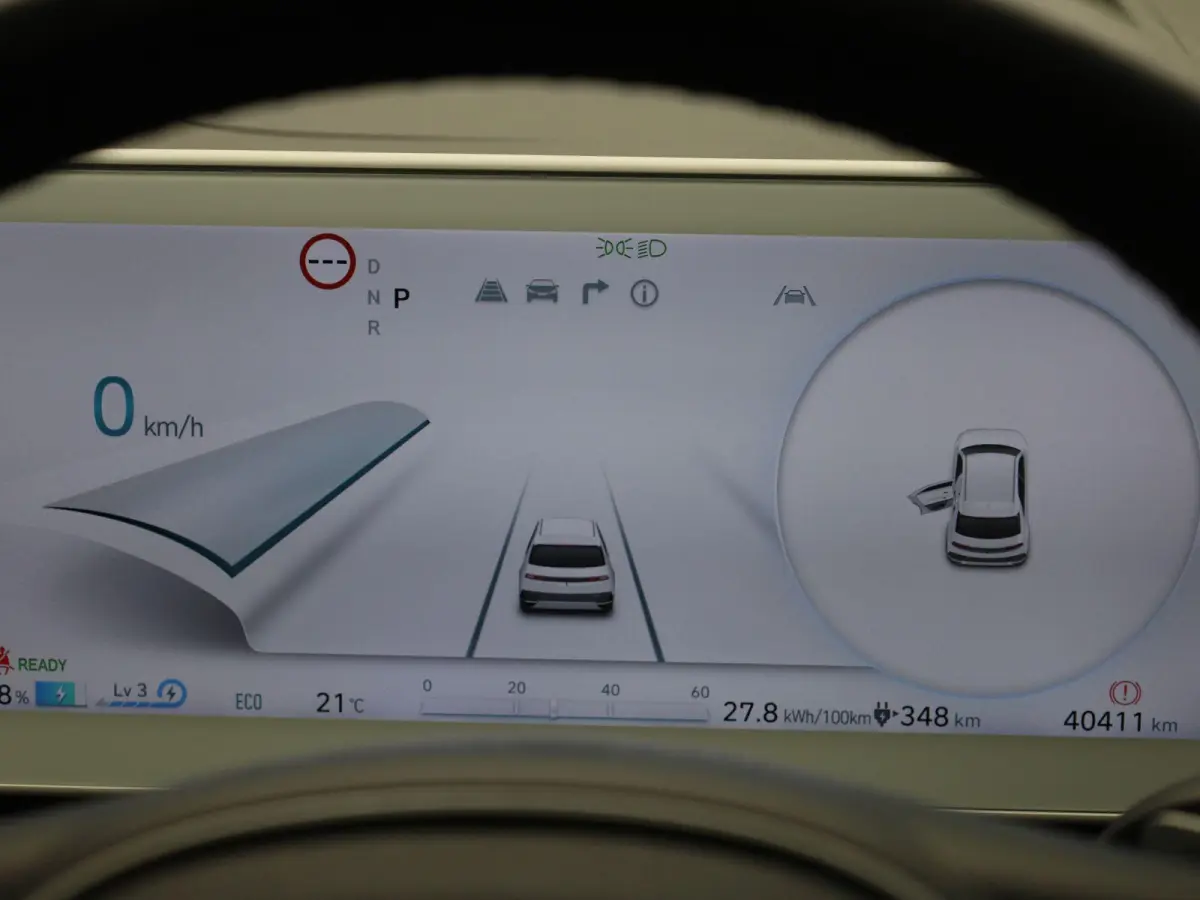 58kWh | PANORAMADAK | 360 CAMERA | BOSE | ELEKTRISCHE KOFFERKLEP | LEDER | APPLE CARPLAY - ANDROID AUTO |