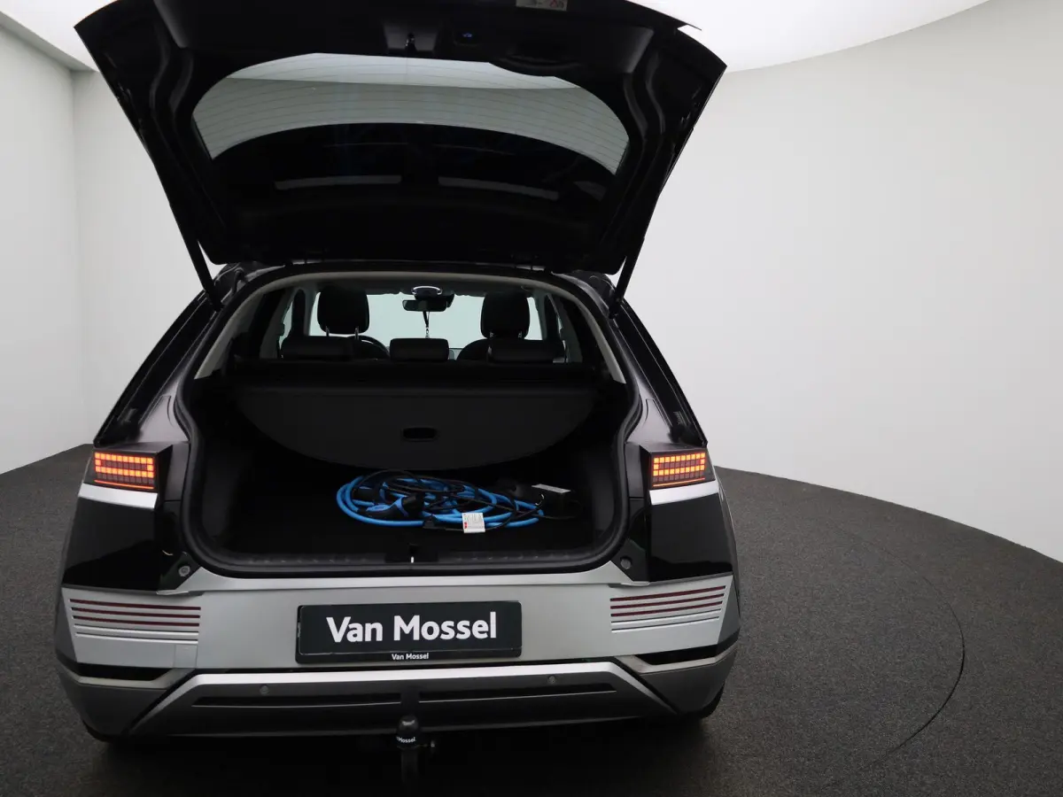 58kWh | PANORAMADAK | 360 CAMERA | BOSE | ELEKTRISCHE KOFFERKLEP | LEDER | APPLE CARPLAY - ANDROID AUTO |