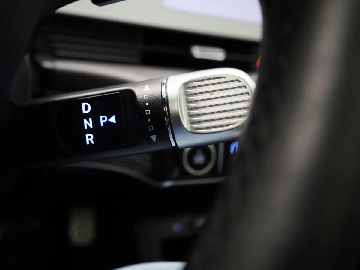 58kWh | PANORAMADAK | 360 CAMERA | BOSE | ELEKTRISCHE KOFFERKLEP | LEDER | APPLE CARPLAY - ANDROID AUTO |