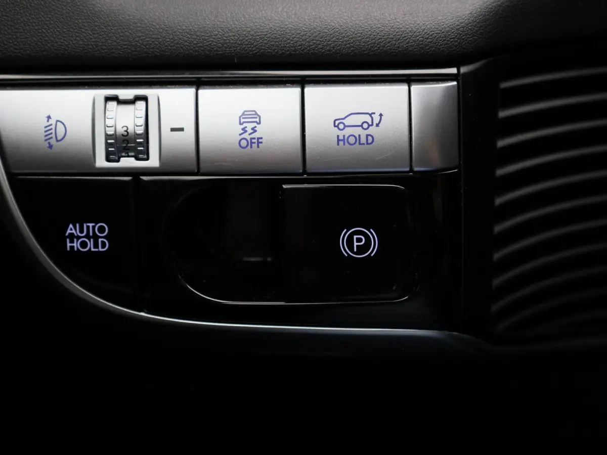 58kWh | PANORAMADAK | 360 CAMERA | BOSE | ELEKTRISCHE KOFFERKLEP | LEDER | APPLE CARPLAY - ANDROID AUTO |