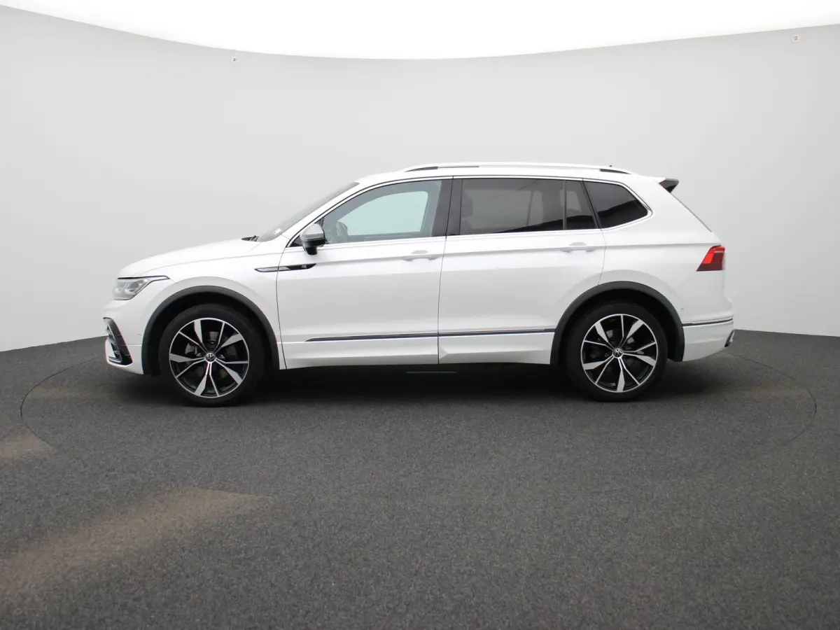 2.0 TSI 4Motion Highline 7p. | Automaat | Apple Carplay / Android Auto | Panoramadak | Head-up Display | Stoelverwarming / Stoelventilatie | Achteruitrijcamera | Parkeersensoren | Trekhaak |
