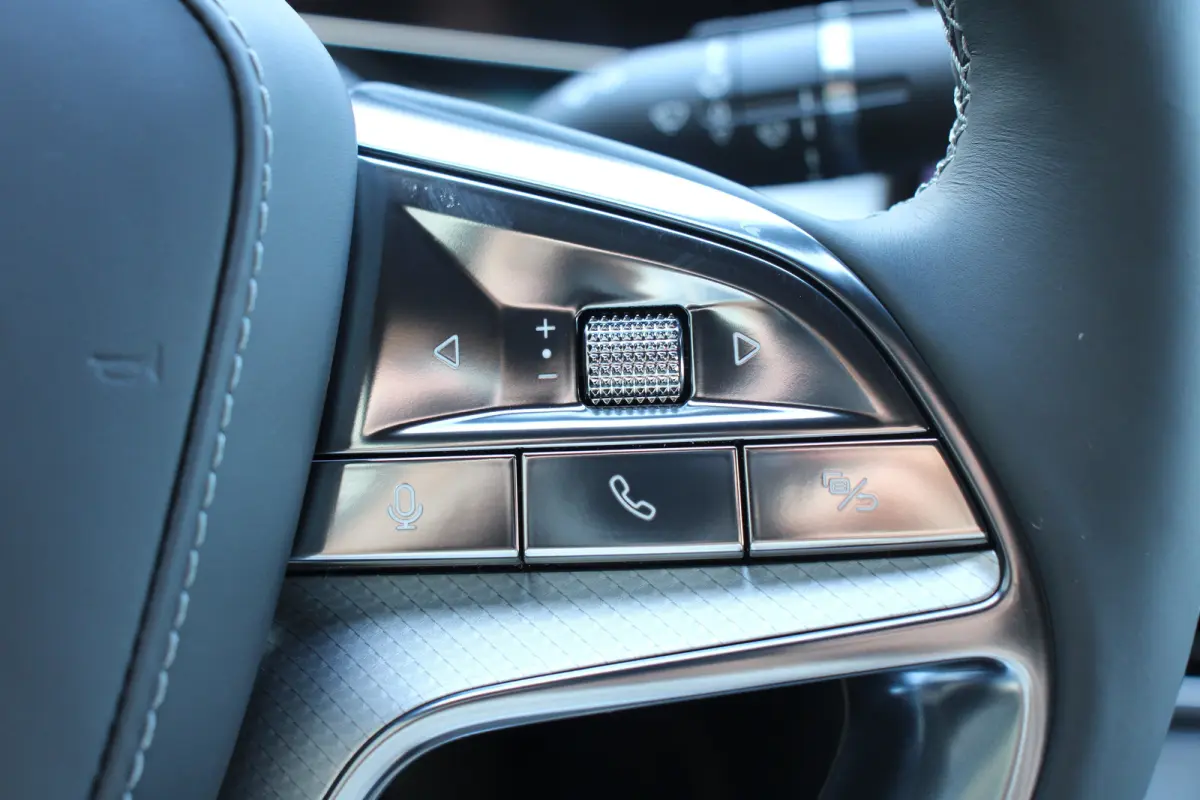 Excellence AWD 91.3 kWh 531PK! | DIRECT LEVERBAAR | PANO DAK | DYNAUDIO | 360° CAMERA | HUD | 20" LMV | KEYLESS | STOELVENTILATIE |