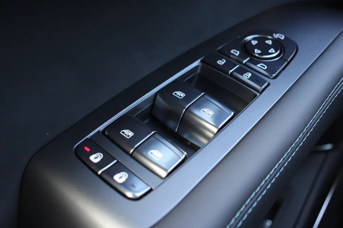 Excellence AWD 91.3 kWh 531PK! | DIRECT LEVERBAAR | PANO DAK | DYNAUDIO | 360° CAMERA | HUD | 20" LMV | KEYLESS | STOELVENTILATIE |