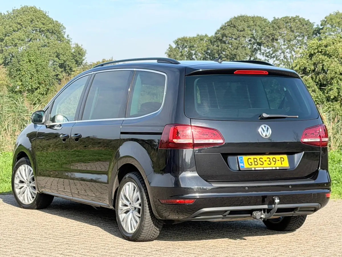 1.4 TSI Highline 7pers. Automaat - Deep Black Pearl - Clima/Camera/Cruise