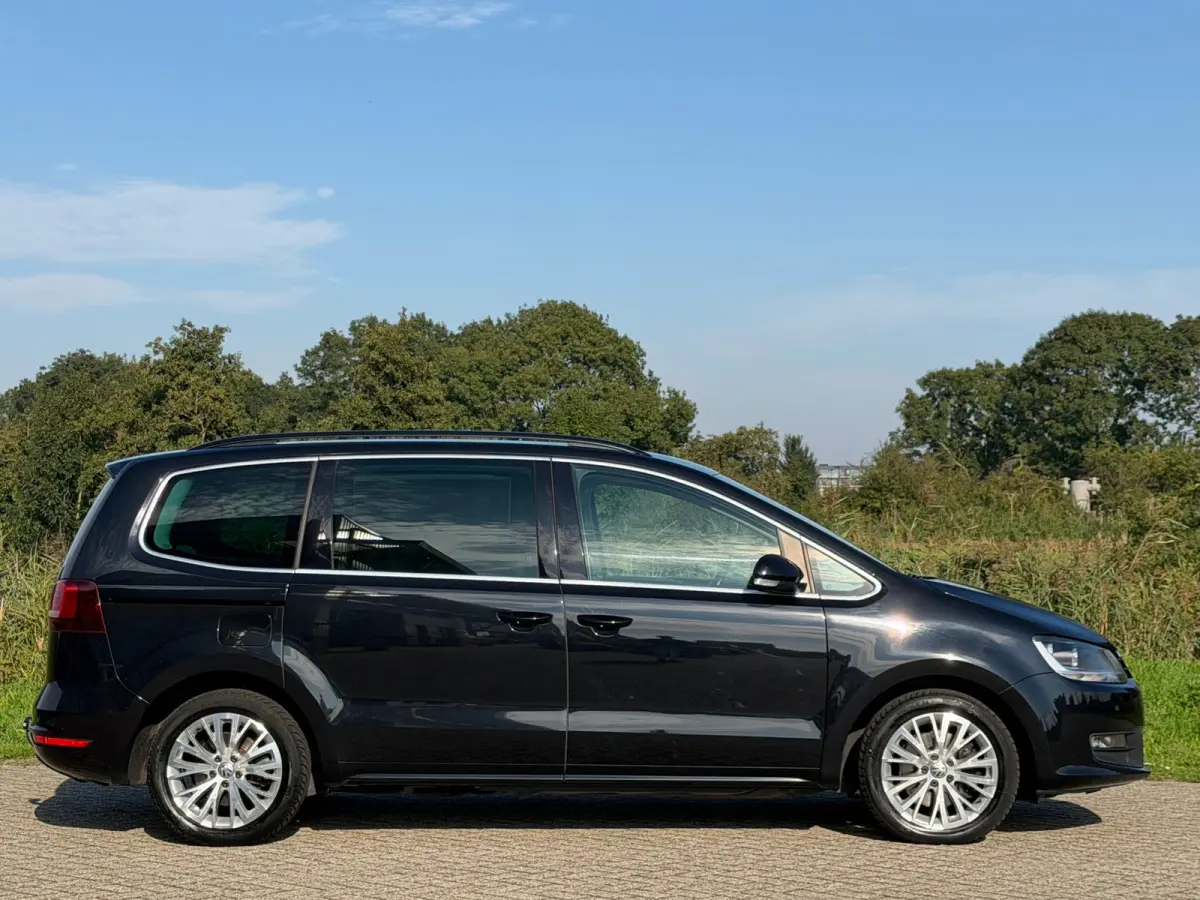 1.4 TSI Highline 7pers. Automaat - Deep Black Pearl - Clima/Camera/Cruise