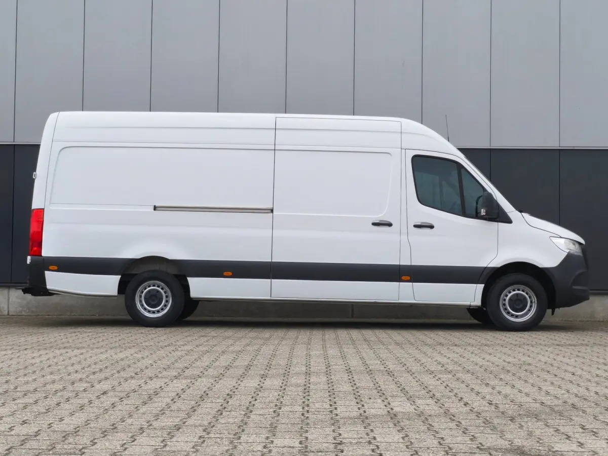 317 AUTOMAAT 3500KG TREKHAAK L3H2 CRUISE CLIMATE
