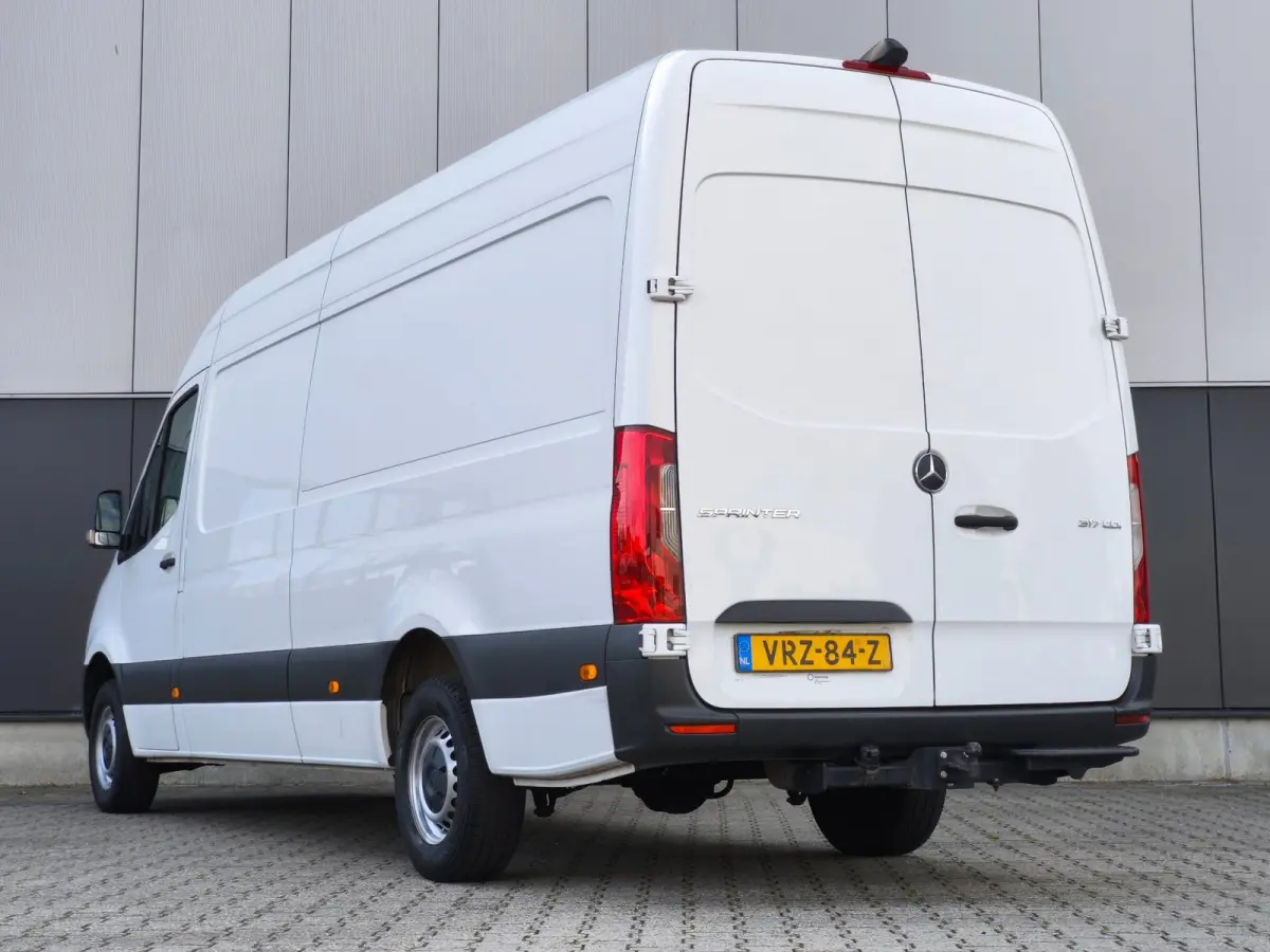 317 AUTOMAAT 3500KG TREKHAAK L3H2 CRUISE CLIMATE
