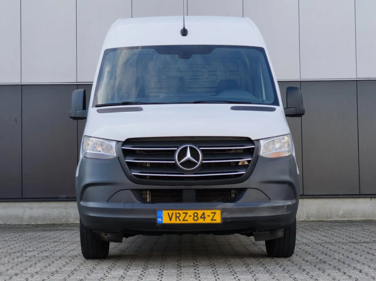 317 AUTOMAAT 3500KG TREKHAAK L3H2 CRUISE CLIMATE