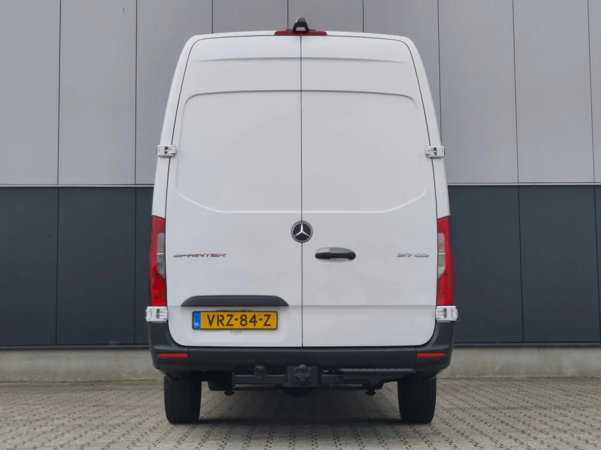 317 AUTOMAAT 3500KG TREKHAAK L3H2 CRUISE CLIMATE