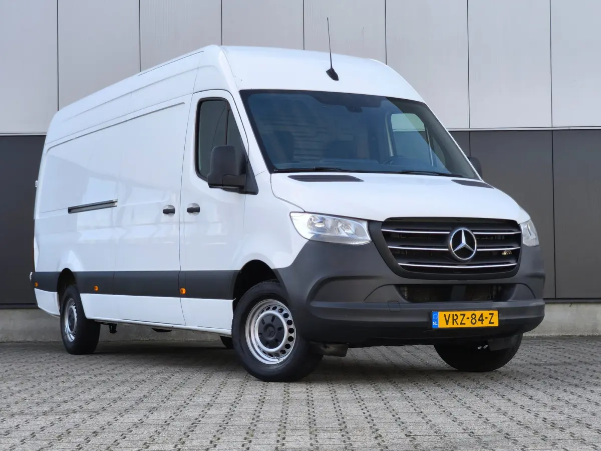 317 AUTOMAAT 3500KG TREKHAAK L3H2 CRUISE CLIMATE