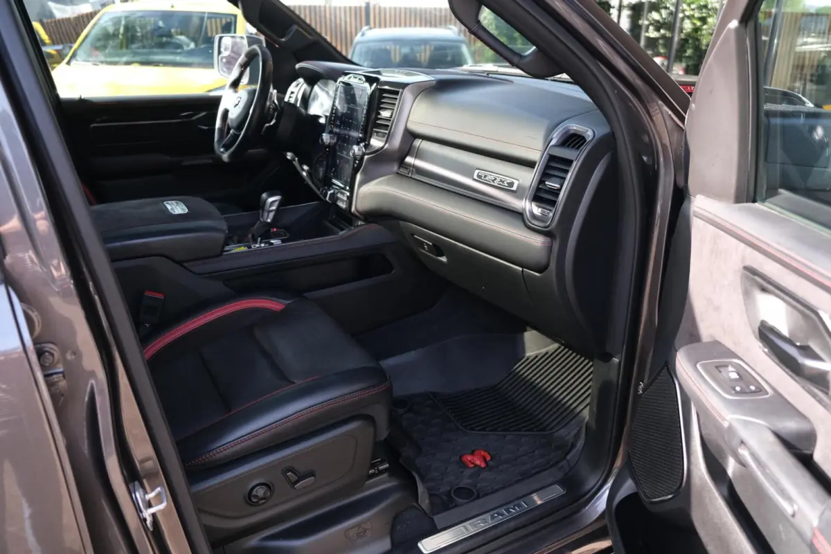 1500 4X4 6.2 V8 4x4 Crew Cab TRX|EXCL.BTW|711PK!|Pano|LPG|RAMBAR|Alpine|Stoelkoeling|Stuurwielverwarming|Carplay|