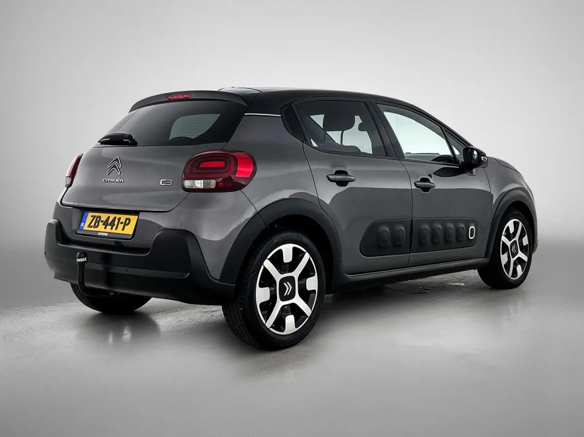 Shine 110pk Automaat | Navigatie | Achteruitrijcamera | Climate Control | Cruise Control | Parkeersensoren | DAB+ radio | Apple Carplay / Android Auto | Bluetooth | Elektrisch inklapbare spi