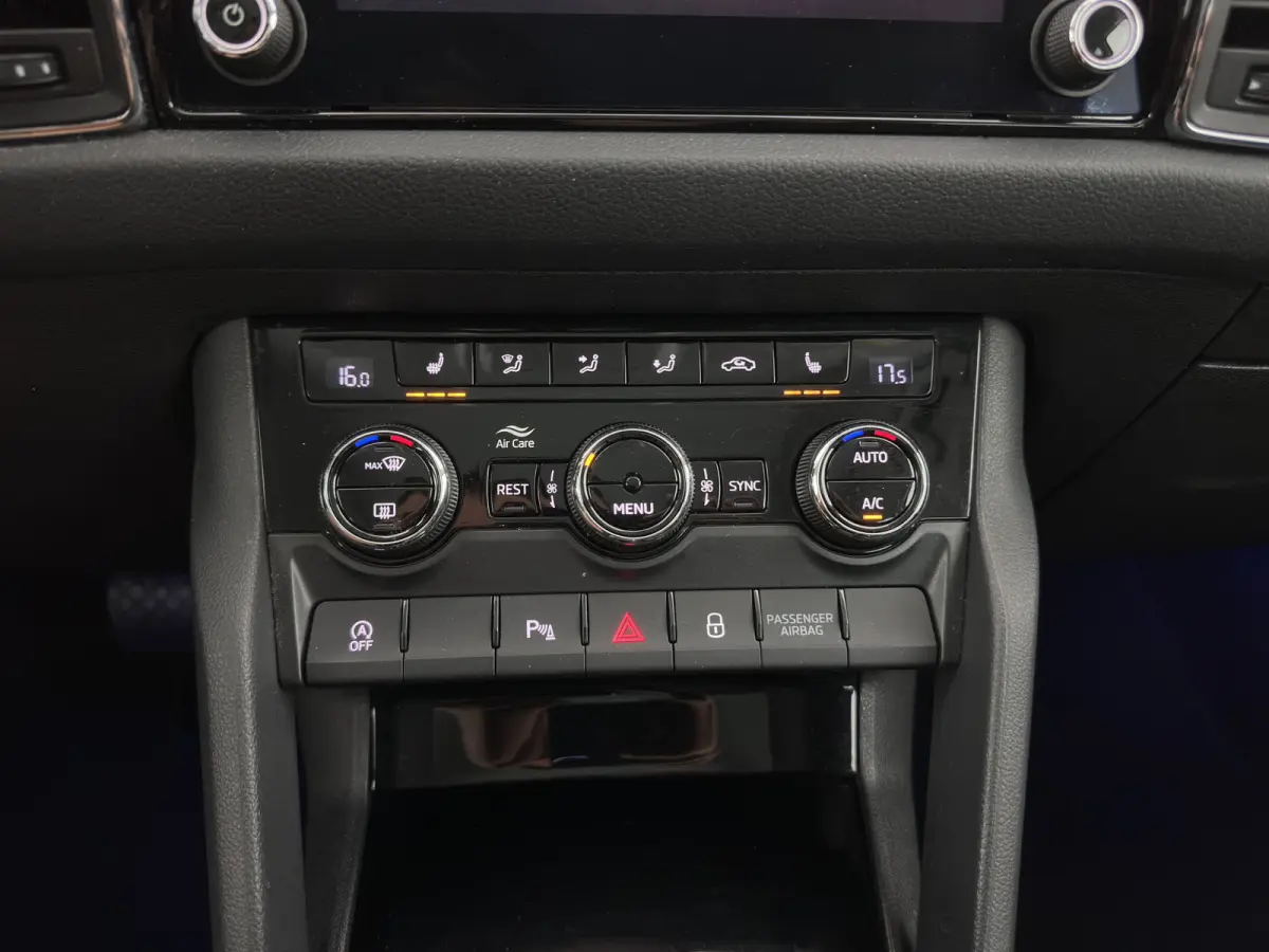 1.5 TSI Business Edition [7-Pers.] (INCL-BTW) Aut. *LEATHER-FABRIC | FULL-LED | DIGI-COCKPIT | ADAPTIVE-CRUISE | HEATED-SPORTSEATS | CAMERA | KEYLESS | NAVI-FULLMAP | AMBIENTLIGHT | DAB+ | S