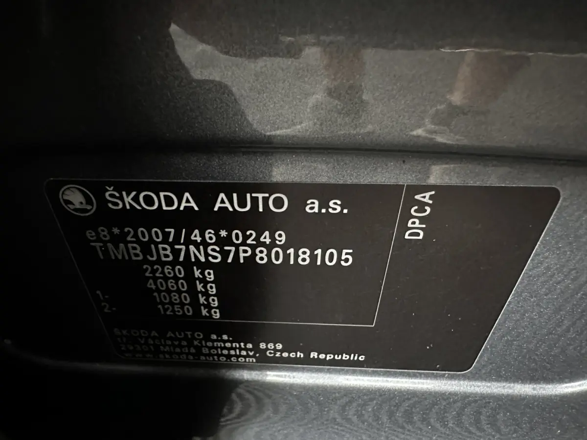 1.5 TSI Business Edition [7-Pers.] (INCL-BTW) Aut. *LEATHER-FABRIC | FULL-LED | DIGI-COCKPIT | ADAPTIVE-CRUISE | HEATED-SPORTSEATS | CAMERA | KEYLESS | NAVI-FULLMAP | AMBIENTLIGHT | DAB+ | S