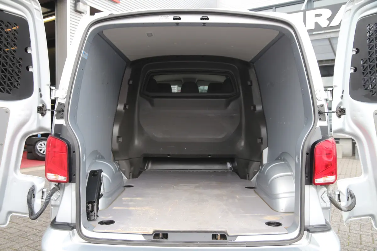 2.0 TDI 150 | Aut. | DC | L2H1 | LED | Cruise | Airco..